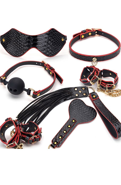 Submission Kit Crocoo 7-pcs Kit Black/Red Bondage paket |  | Intimast